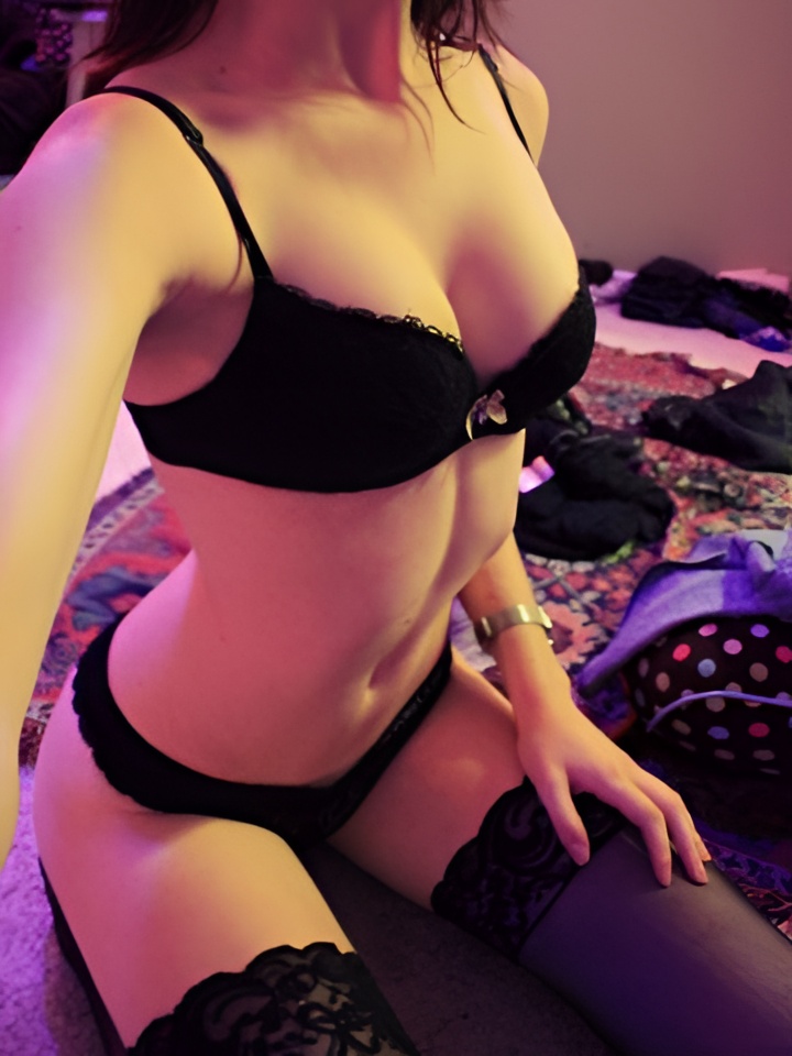 Бронислава привлекальеная девушка из Ивантеевки цена от 1500 руб