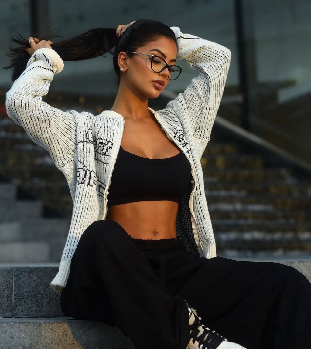 Индивидуалка Лиля, доступна для личного знакомства от 9000 руб