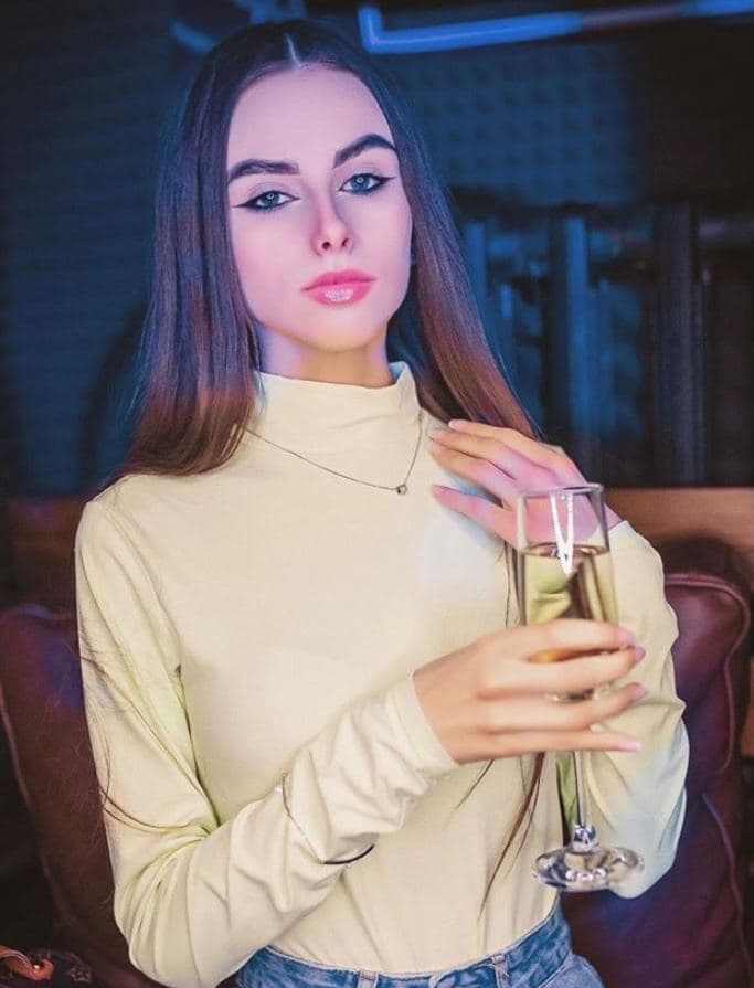 🎥 СВЕТА привлекальеная девушка из Ивантеевки цена от 5000 руб