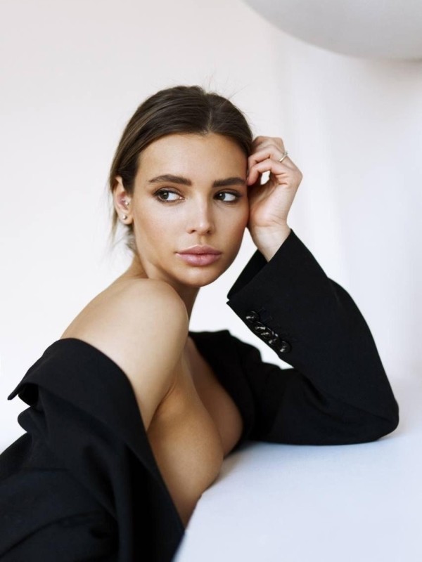 Санечка привлекательная девушка из Ивантеевки цена от 4000 руб